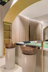 Aquasuite - Luxury Experience & Spa - Image 4