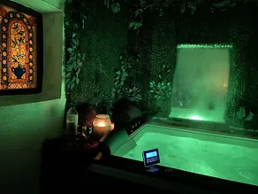 LÄNDLICHES HAUS MIT PRIVATEM POOL UND KLIMATISIERTEM JACUZZI - Image 2