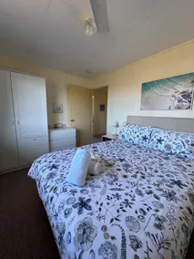 Walk to the beach-3BR House-Aircon-Pool table-WiFi-Pet friendly-EV Charger - Image 3