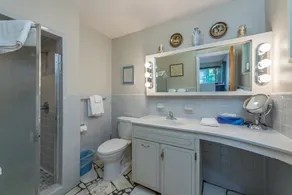 Mtn Retreat~Mins to Downtown Burnsville, WiFi+Grill, EV Level 2 Charger, Private - Image 3