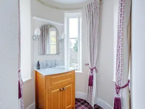 Craigendarroch House - Image 2