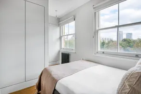 Modern Waterloo 2BR open plan with Balcony on Lower Marsh, by Blueground - Image 4