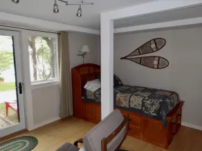 Beautifully appointed lake-view cottage with dock access - Image 5