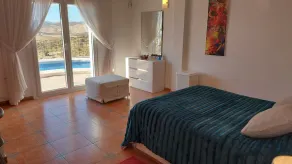 Charming villa with tranquil setting, great views and affordable stay - Image 4