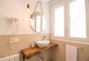 Spectacular newly renovated apartment in Granada, Caleta area. - Image 4