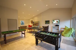 Sleeps 14, 7 Bedrooms, 2 Dogs Welcome, No Smoking, Wood burner, Garden, Cot and Highchair,  Children - Image 3