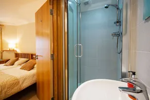 1st Floor Apartment With Outstanding Sea Views With Access To Look-Out Platform - Image 2