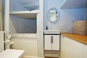 ALTIDO Vibrant 2 Bedroom Apartment in City Centre - Image 4