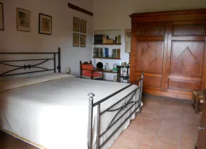 Private house on a farm - Image 4