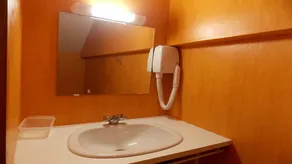 Noleggio classificato 3 stelle con 4 camere per 6 persone - piscina riscaldata - - Image 5