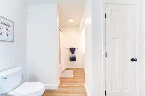 Rustic Charm Meets Modern Luxury: Stylish 2BR, 1BA Apartment - Image 4