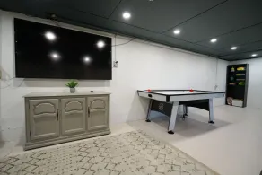 King bed, Hot Tub, Family Friendly - Image 3