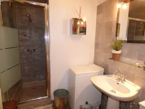South Aveyron gîte on private riverside, sleeps 6 to 14 people - Image 3