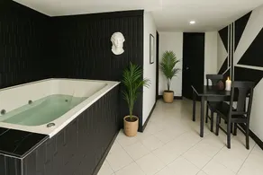 Cosmopolitan / Las Vegas 10bedroom, Jacuzzi+pool+rooftop - Image 2