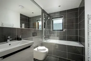 Lakeside property with spa access on a nature reserve Overton Island 11 OI11 - Image 4