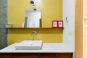 MODERN GUESTHOUSE IN PRIVATE SETTING - Image 4