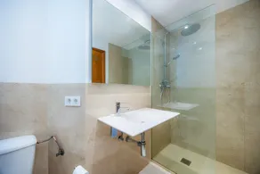 Apartment Catalina 3B- tres dormitorios with Sea View, A/C, Wi-Fi & Terrace - Image 4