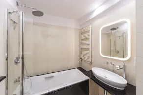 Spacious Apartment | Terrace, Parking, 400 m to the Beach - Image 3