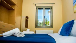 2 Bedroom apartment with large balcony area - Image 3