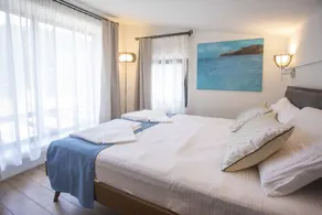 Moondancer at Damari Villas–Luxury 3 Bedroom Villa with Infinity Pool, Skiathos - Image 3
