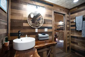 Lampasas' only grain silo cabin. Close to 3 State Parks and Spider Mountain - Image 4
