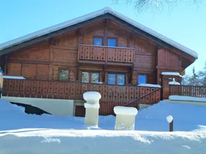 Chalet indipendente su 2 livelli con parcheggio e WIFI classificato 3 stelle - Image 2