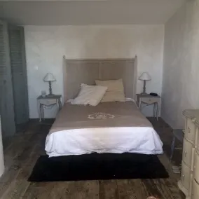 Charmerende ejendom beliggende i en yndig landsby med privat have og pool. - Image 5