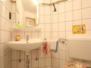 Double Room 2 - Guest House Andresen-Warft - Image 5