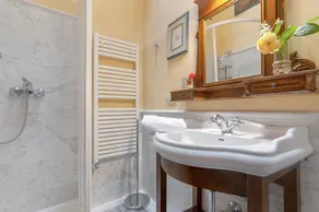 Apartment 'La Torre' with Shared Pool, Private Terrace & Wi-Fi - Image 4