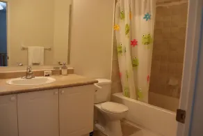 Detached 3 BR home in Ajax,ON - Image 3