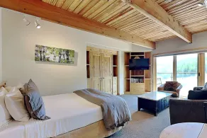 Timberline Deluxe Ski-in / ski-out Studio - Image 5