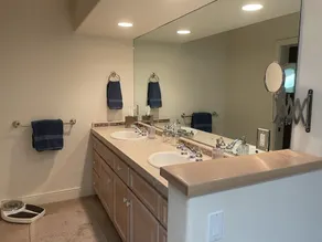 Pet Friendly Villa Unit with Two-Primary Bedroom Suites on Bend's Westside - Image 2