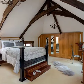 The Old Coach House - Converted barn with private garden parking and fireplace - Image 5