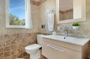 Villa 'Belvedere Rosa' avec vue sur la mer, piscine, terrasse et Wi-Fi - Image 2