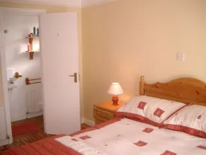 Bungalow in Kinsale With Great Views just 5 Minutes Walk to Kinsale Centre - Image 5