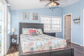 Waterfront! Amazing views! Minutes from Galveston and Kemah! - Image 5