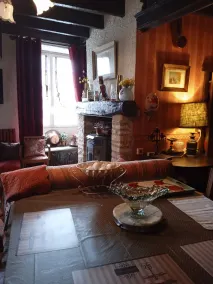 Charming house in a village with character - Image 5