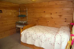 Log Cabin in the White Mountains - Image 5
