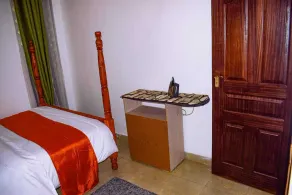 A warm cozy place to relax for two - Image 3