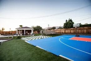 Outdoor Oasis w/ Pool, Sauna, Jacuzzi - Image 2