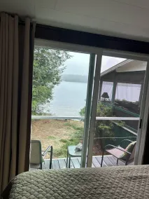 Pet friendly, private sandy beach/dock, Spectacular Winnipesaukee Lake/Mountain - Image 5