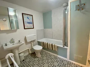 Self-catering, galleried studio cottage with parking outside - Image 5