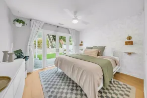 Colorful & Comfy Gem Close to Beach - Yard - Pkg - Image 2