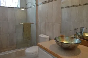 NY: Royal Palms Apartment ... Ocean front, Silver Sands Beach! - Image 2
