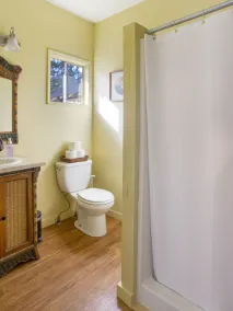 Pet Friendly Apartment Downtown! (Fisherman) - Image 3