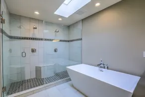 Moderne opskalere med boblebad - Image 5