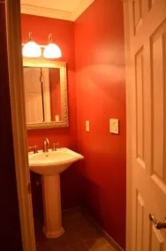 Office and 5 BR, Updated Bathrooms, Movie Theater in Creve Coeur - Image 3
