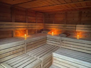 Quietly situated vacation home in a secluded location - Image 2