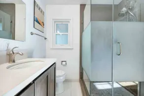 Modern Family Farmhouse - Image 3