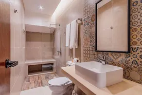 Hotel H O - Image 2